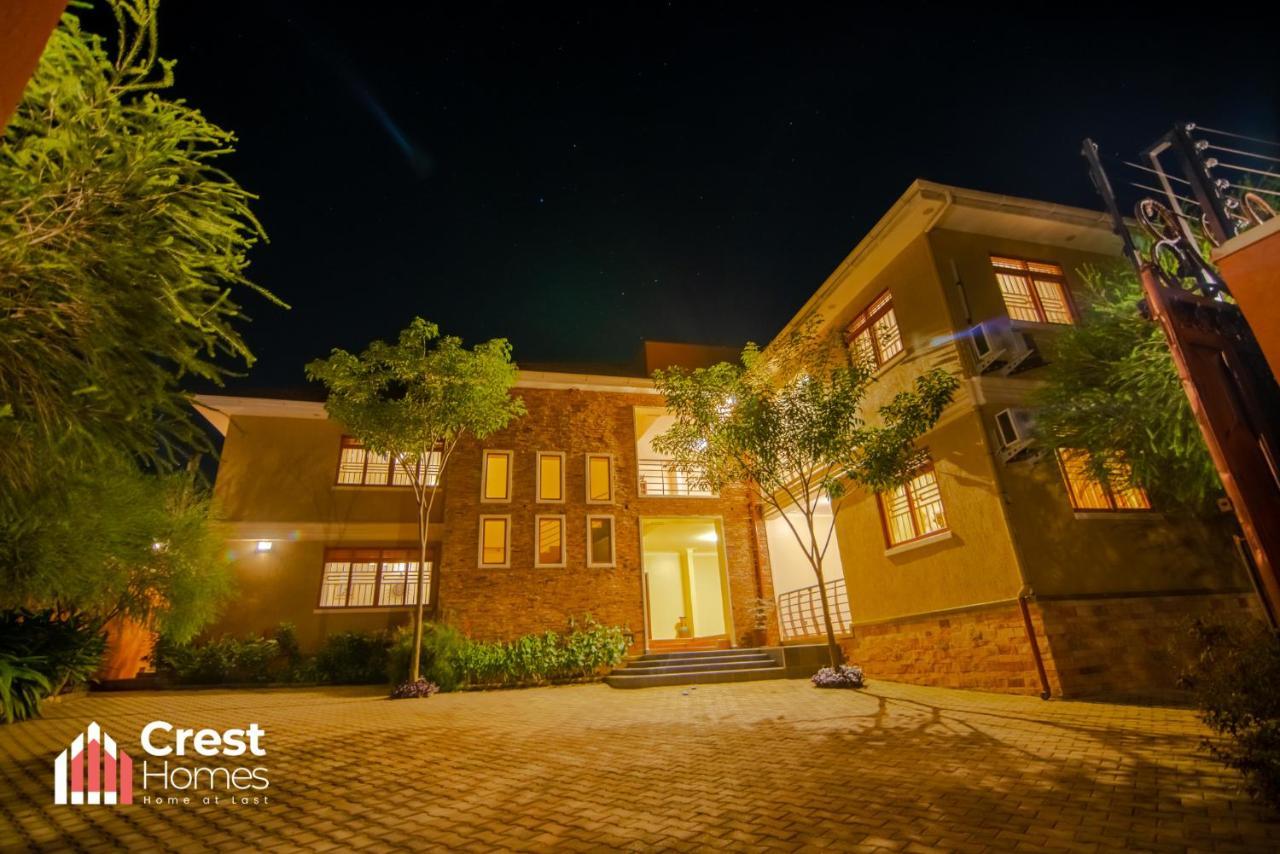 Crest Homes Uganda Kitende Kültér fotó