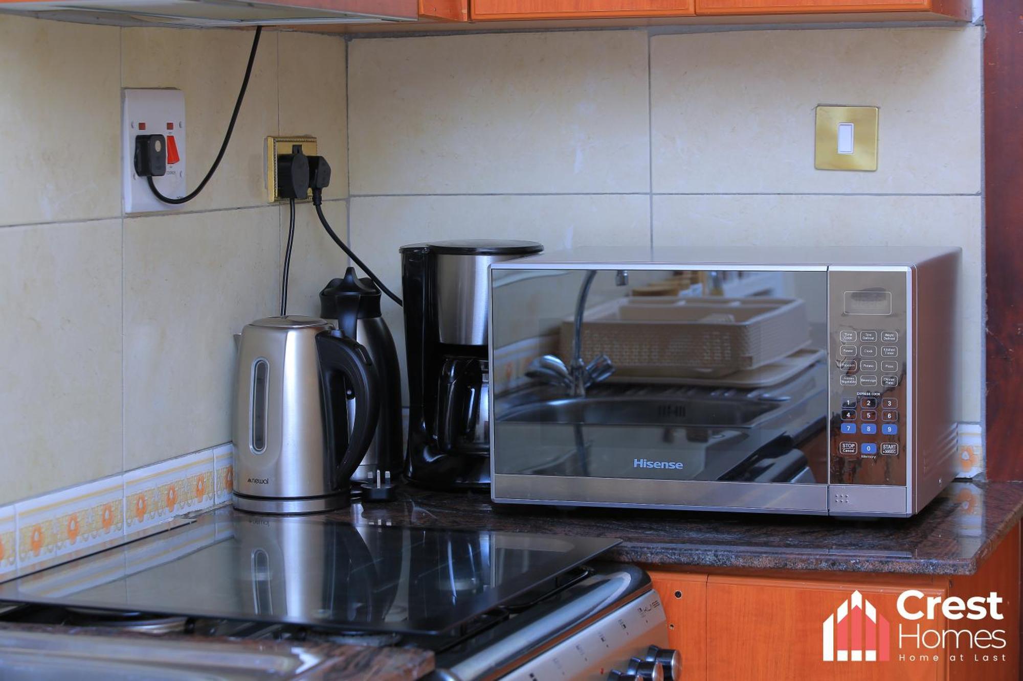 Crest Homes Uganda Kitende Kültér fotó
